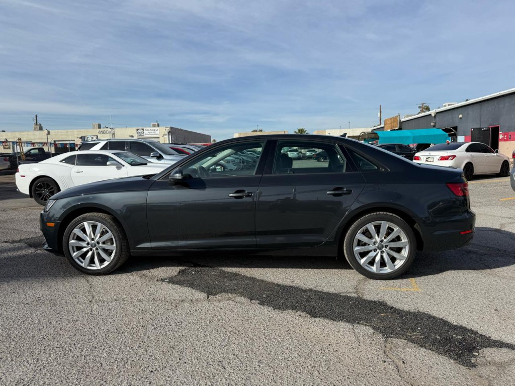 2017 Audi A4 Image 8