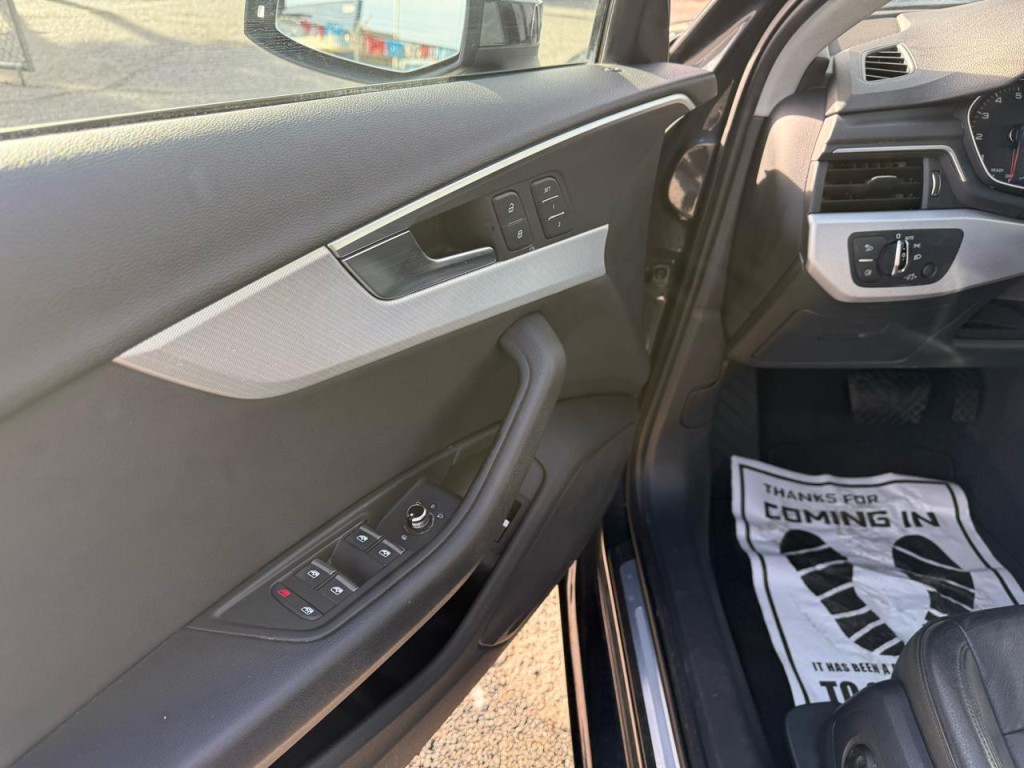 2017 Audi A4 Image 9