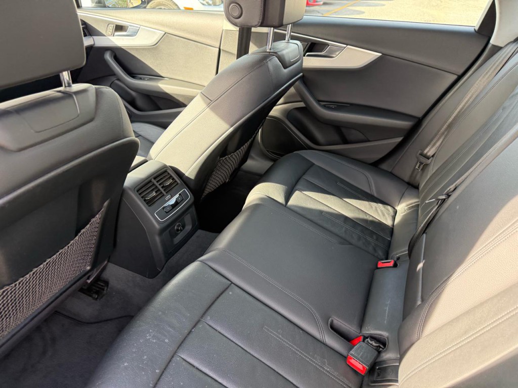 2017 Audi A4 Image 15