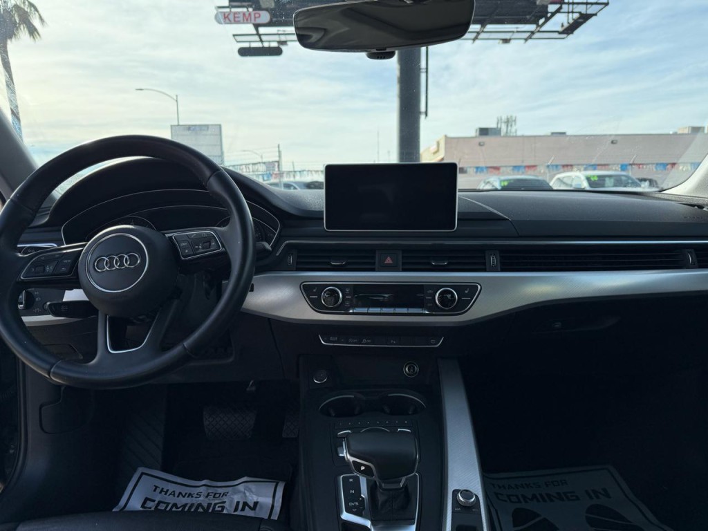2017 Audi A4 Image 19