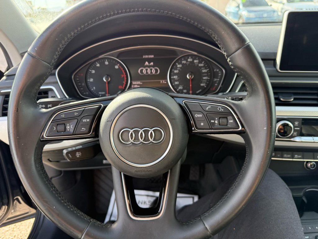 2017 Audi A4 Image 23