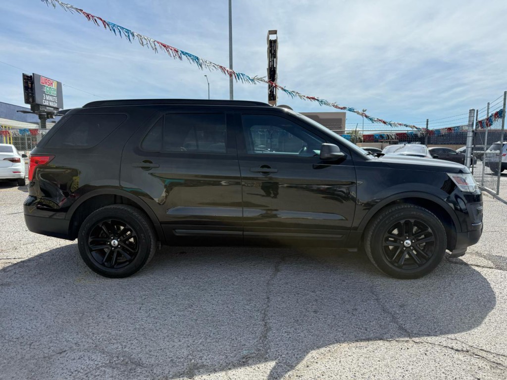 2016 Ford Explorer Image 4