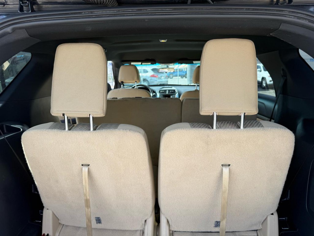 2016 Ford Explorer Image 32