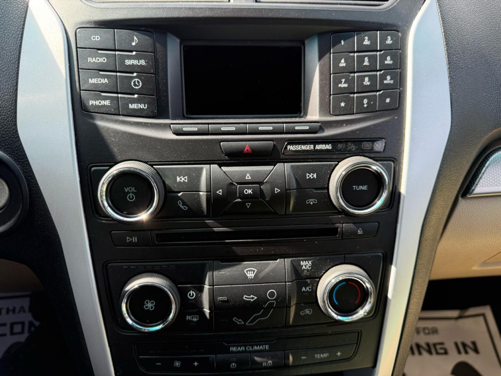 2016 Ford Explorer Image 43