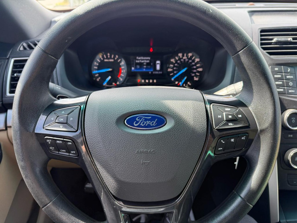 2016 Ford Explorer Image 45