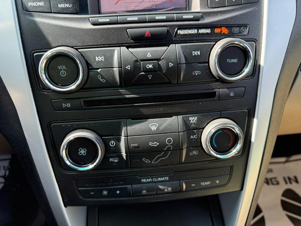 2016 Ford Explorer Image 48