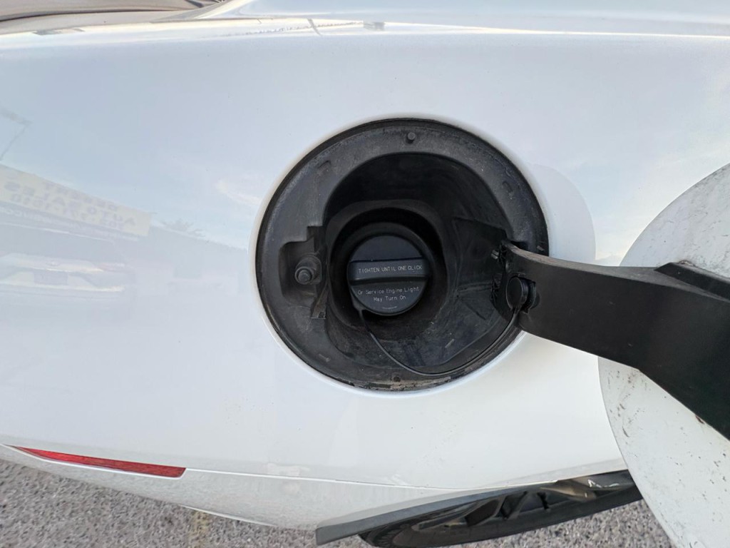 2015 Chevrolet Camaro Image 23