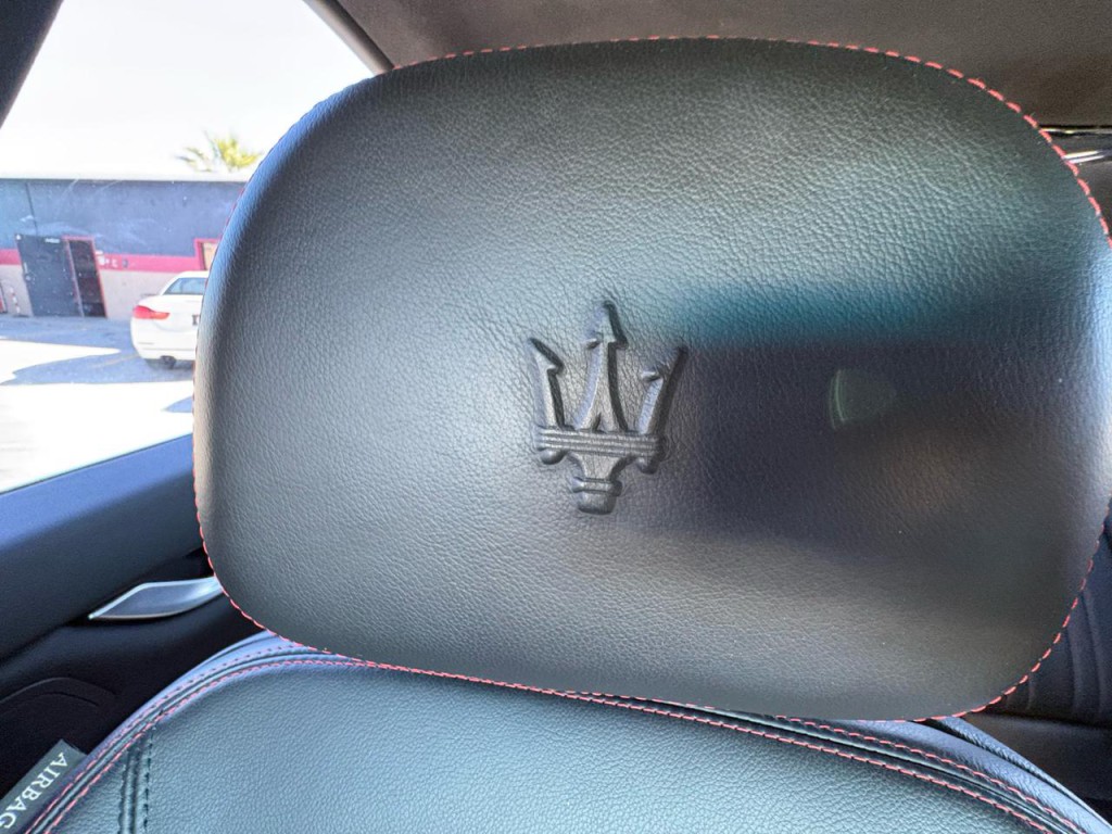 2015 Maserati Ghibli Image 25