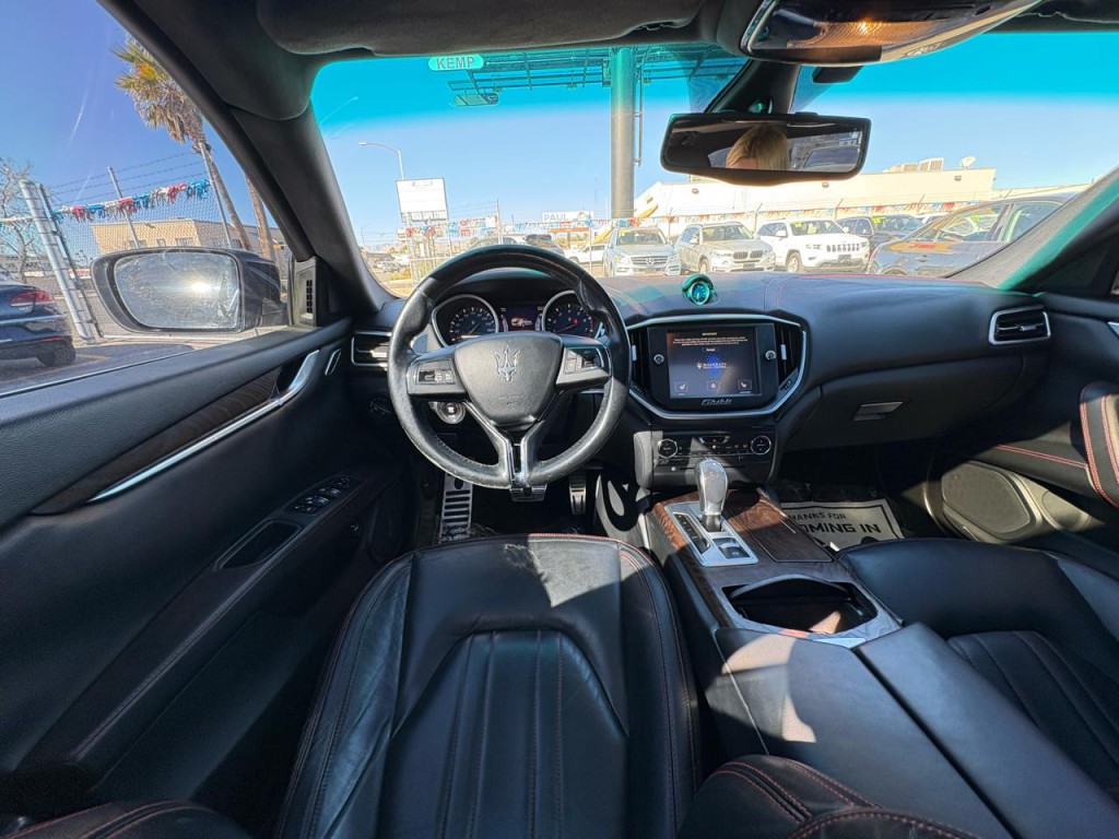 2015 Maserati Ghibli Image 39