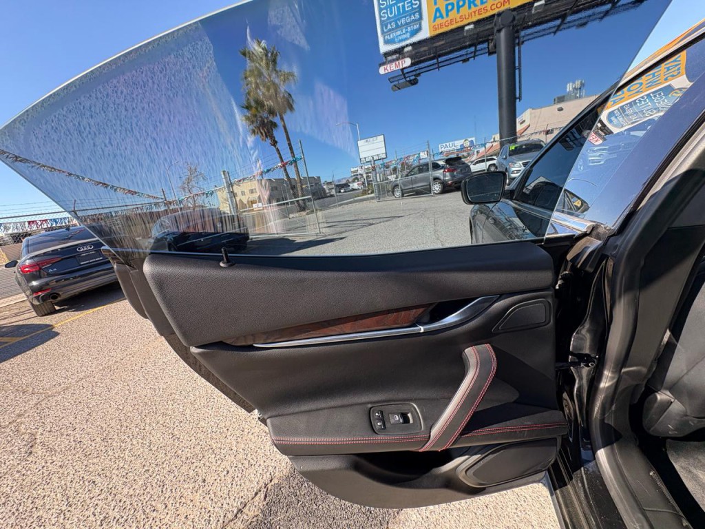 2015 Maserati Ghibli Image 41