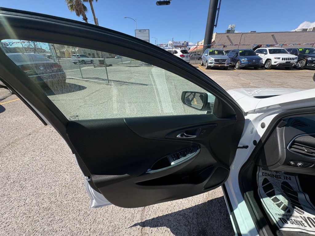 2021 Chevrolet Malibu Image 10