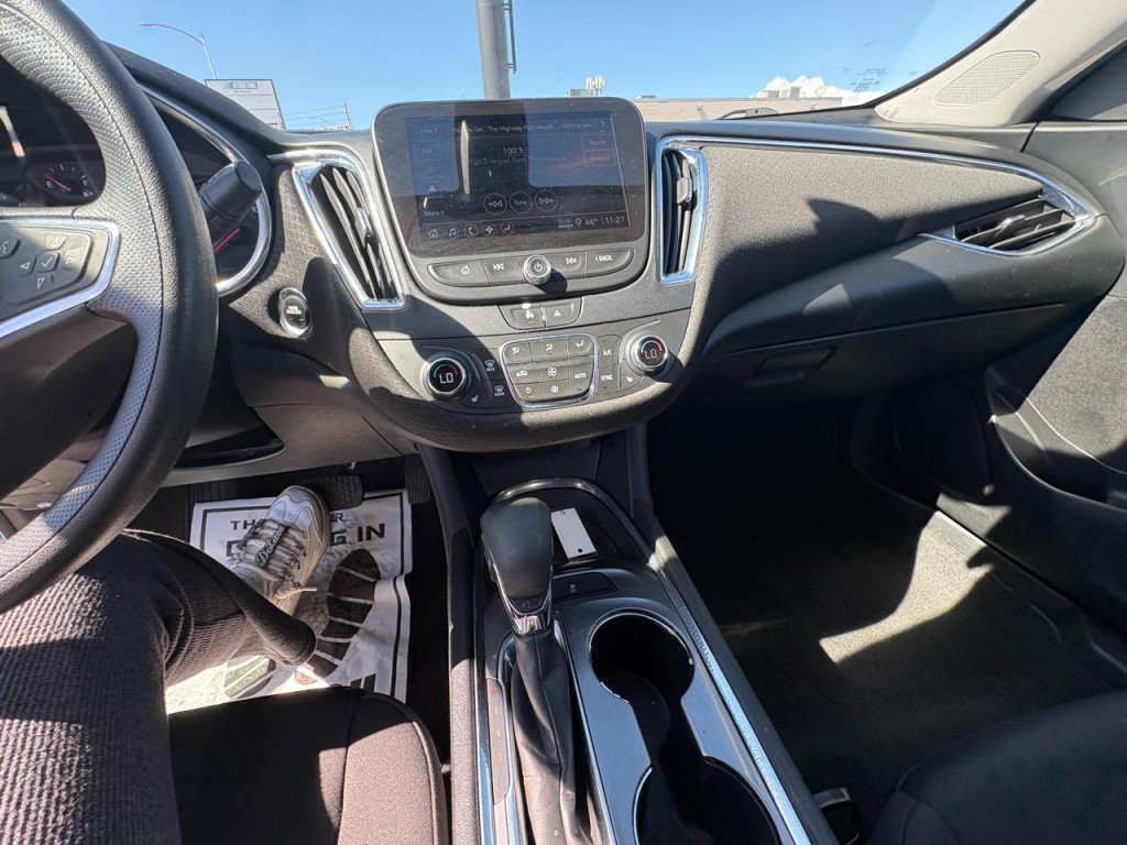 2021 Chevrolet Malibu Image 17