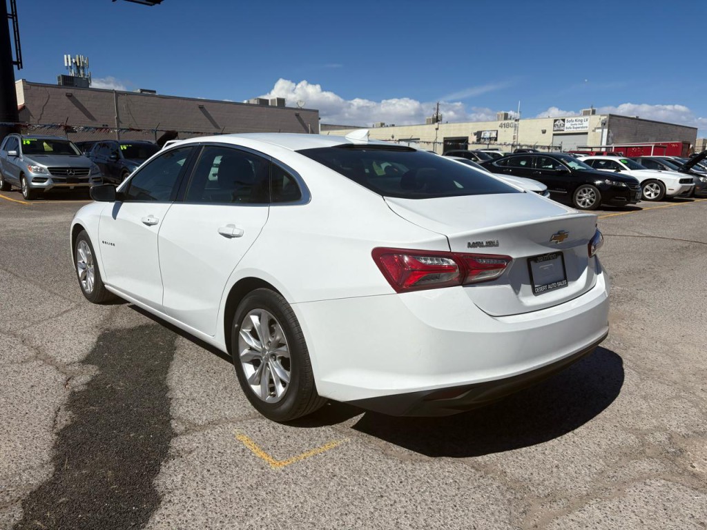 2021 Chevrolet Malibu Image 4