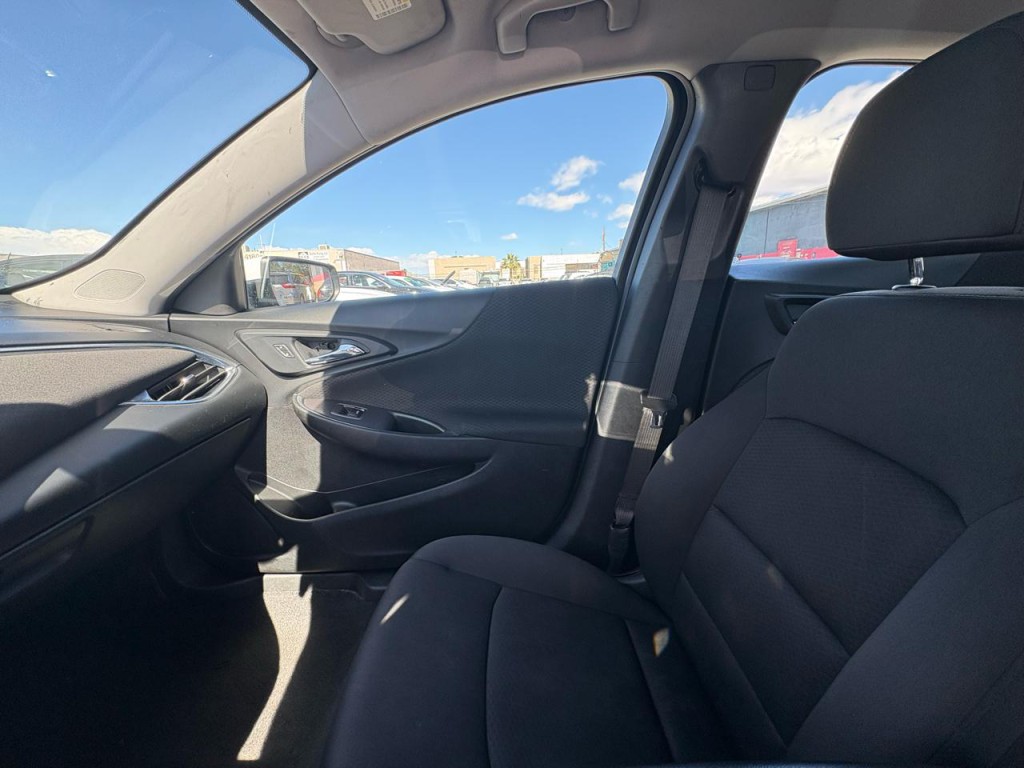 2021 Chevrolet Malibu Image 14