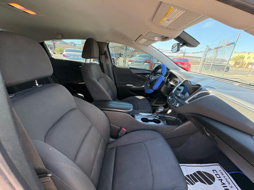 2021 Chevrolet Malibu Image 32