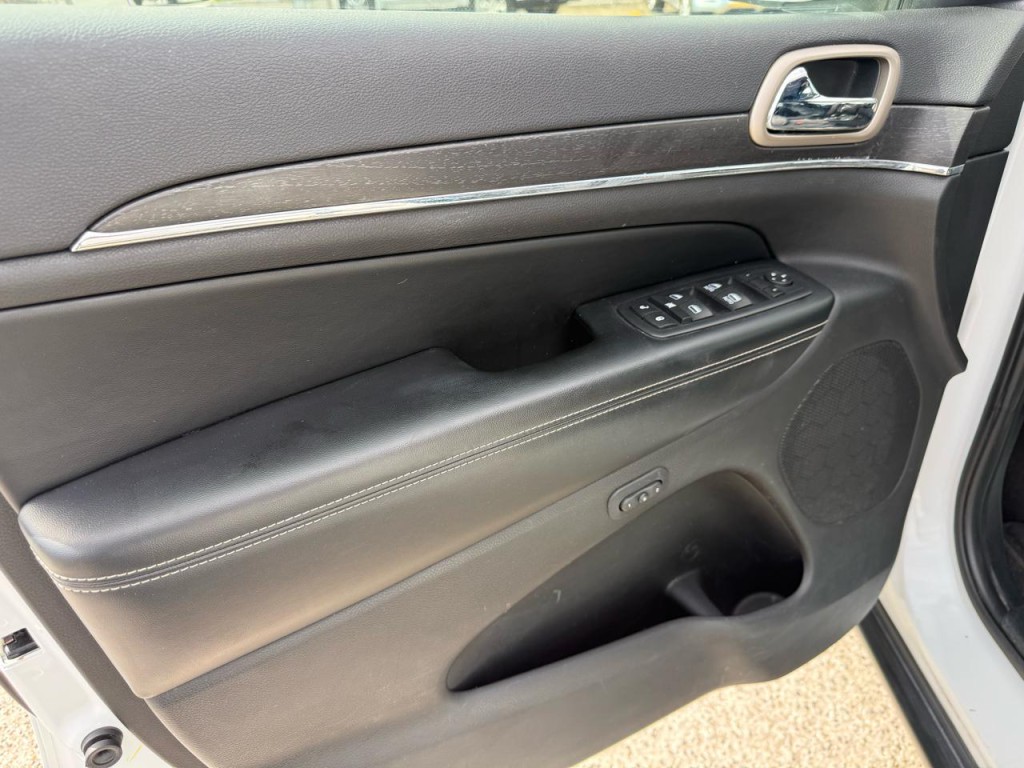 2016 Jeep Grand Cherokee Image 15