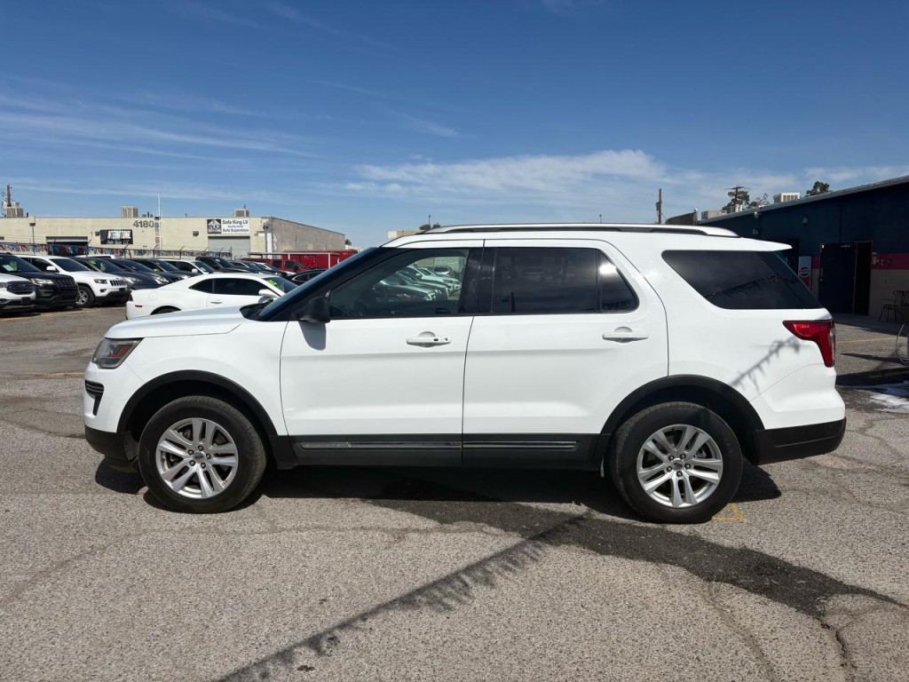 2018 Ford Explorer Image 2