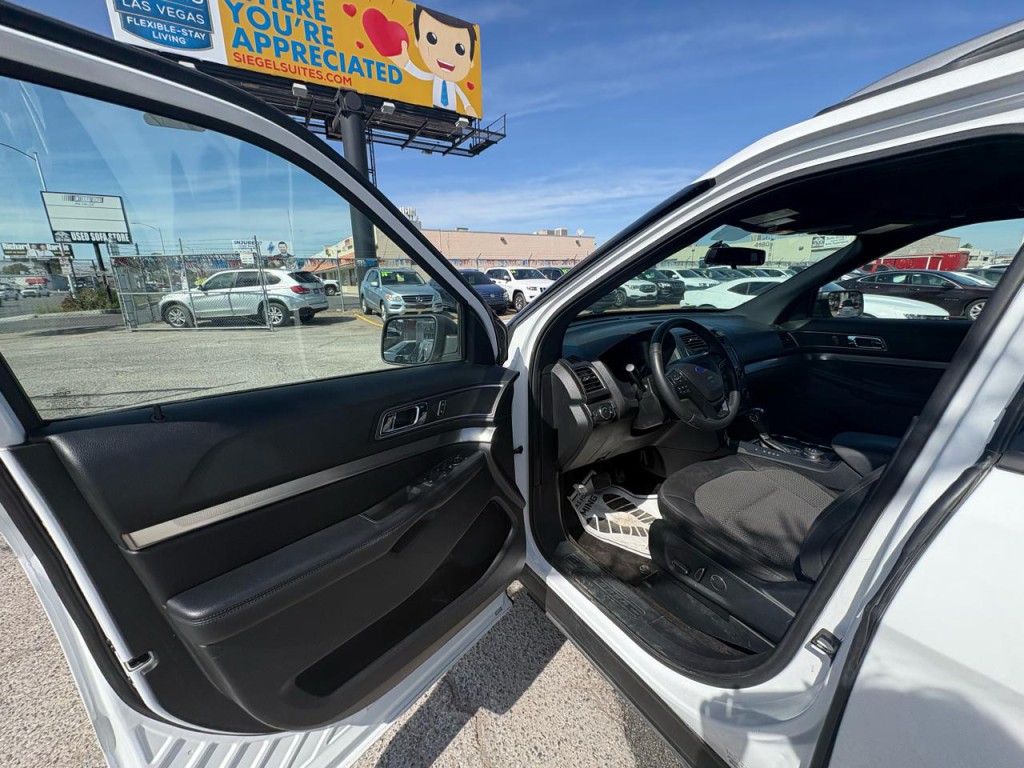 2018 Ford Explorer Image 9