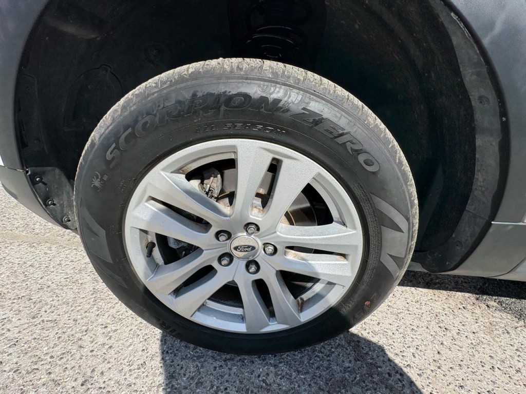 2018 Ford Explorer Image 38