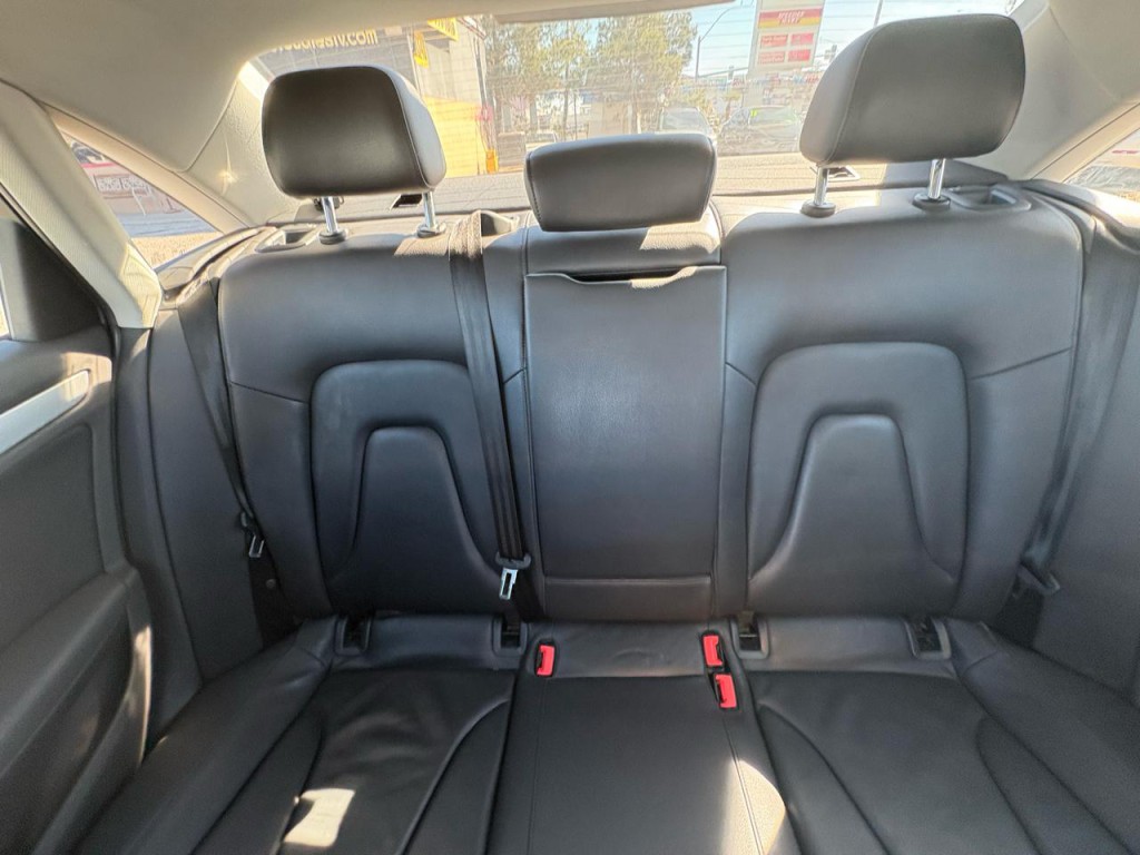 2015 Audi A4 Image 24