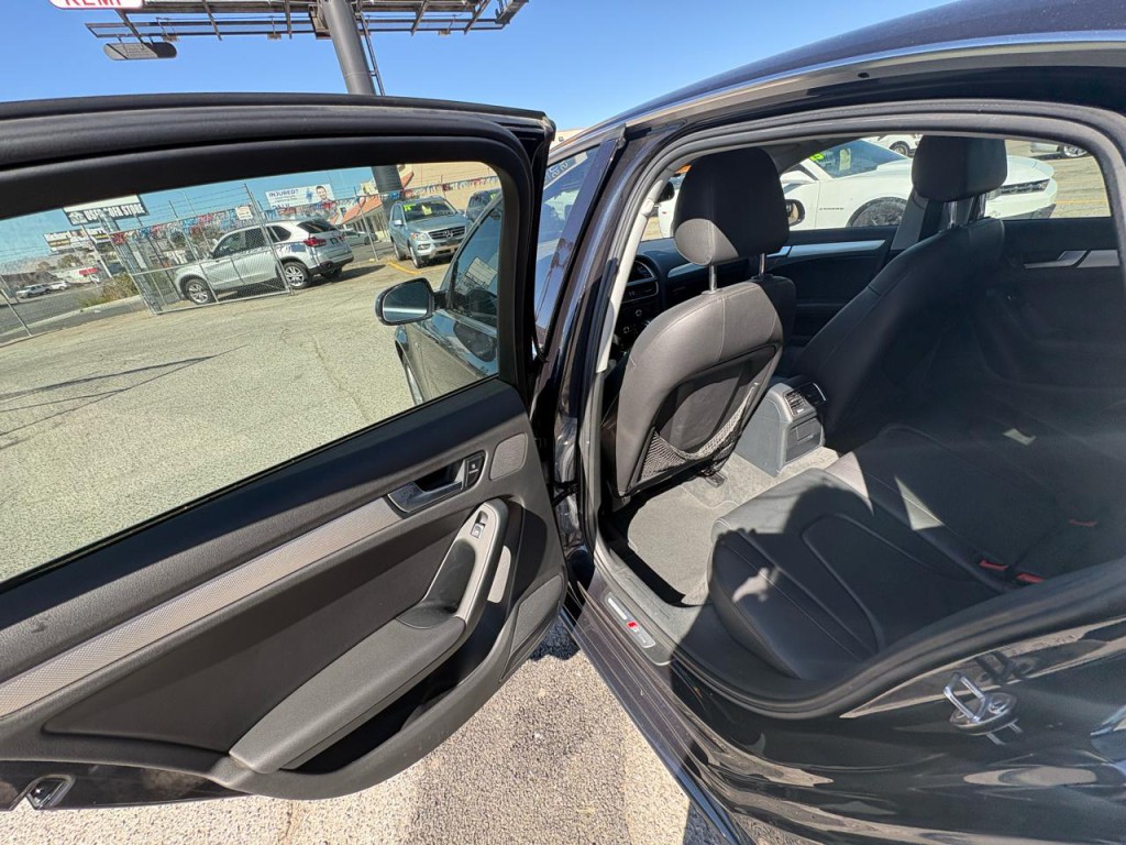 2015 Audi A4 Image 26