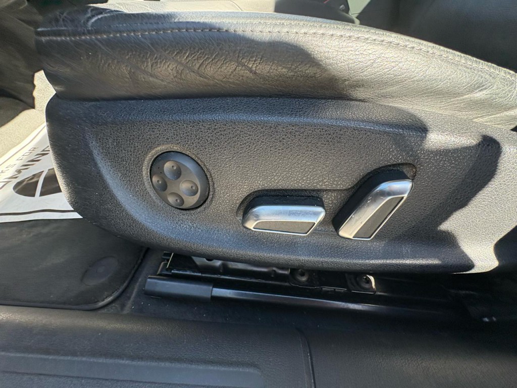 2015 Audi A4 Image 36