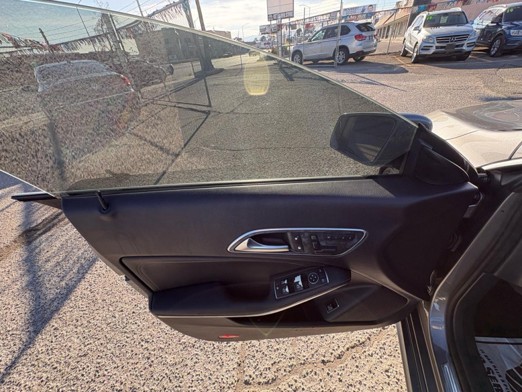 2015 Mercedes-Benz CLA-Class Image 11
