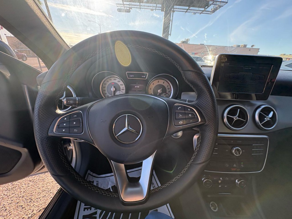 2015 Mercedes-Benz CLA-Class Image 16