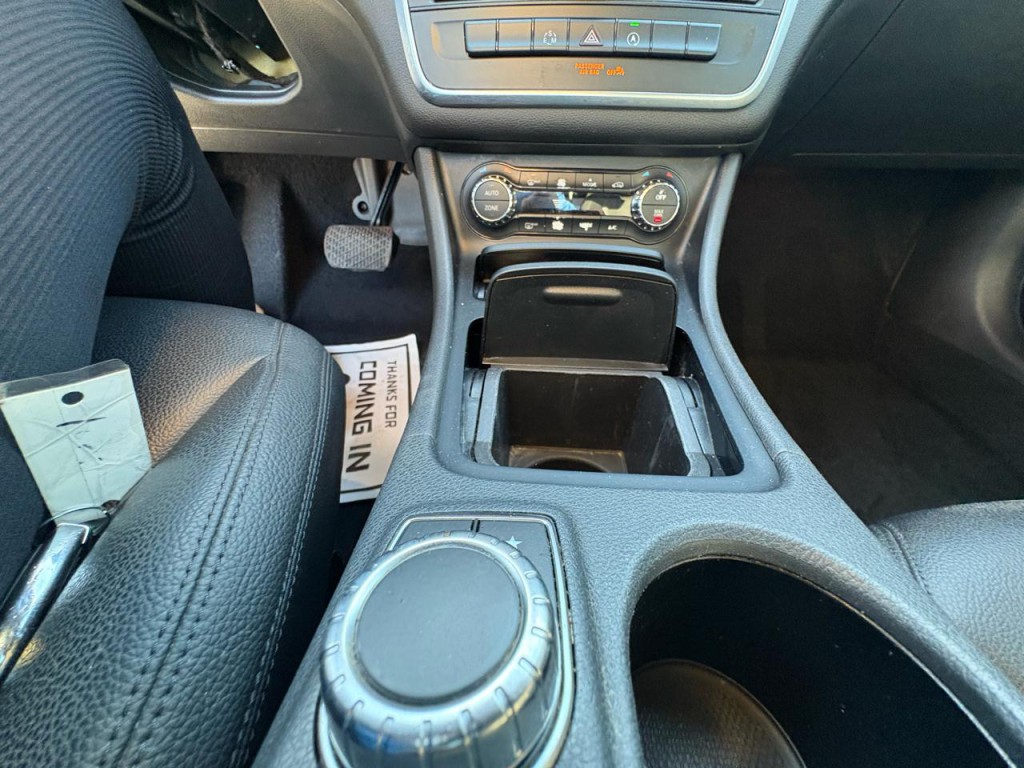 2015 Mercedes-Benz CLA-Class Image 24