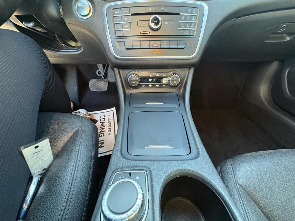 2015 Mercedes-Benz CLA-Class Image 25