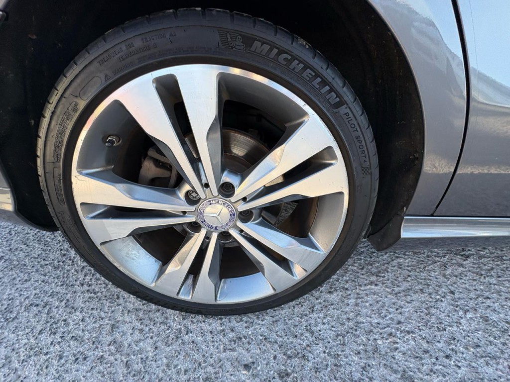 2015 Mercedes-Benz CLA-Class Image 41