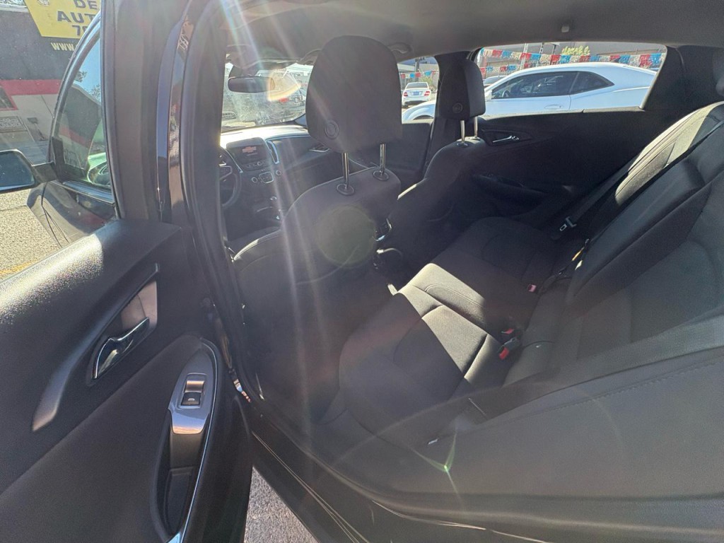 2020 Chevrolet Malibu Image 21