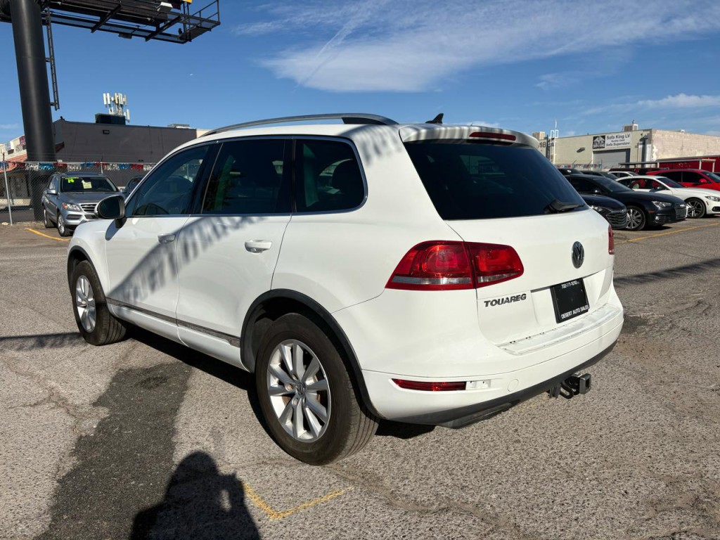 2014 Volkswagen Touareg Image 3