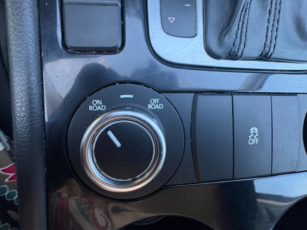 2014 Volkswagen Touareg Image 17