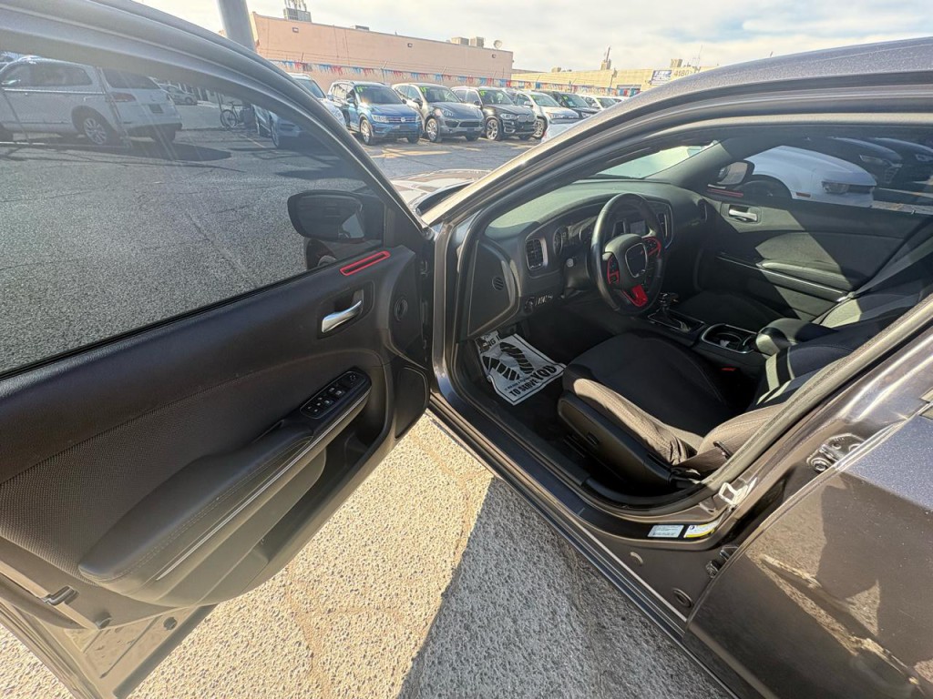 2015 Dodge Charger Image 10