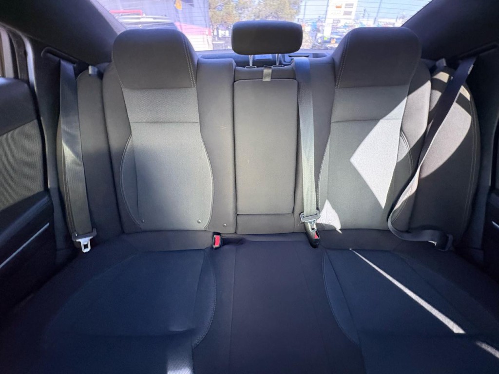 2015 Dodge Charger Image 17