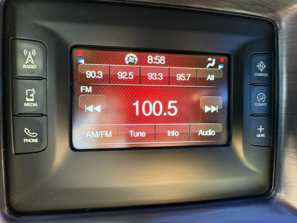 2015 Dodge Charger Image 21