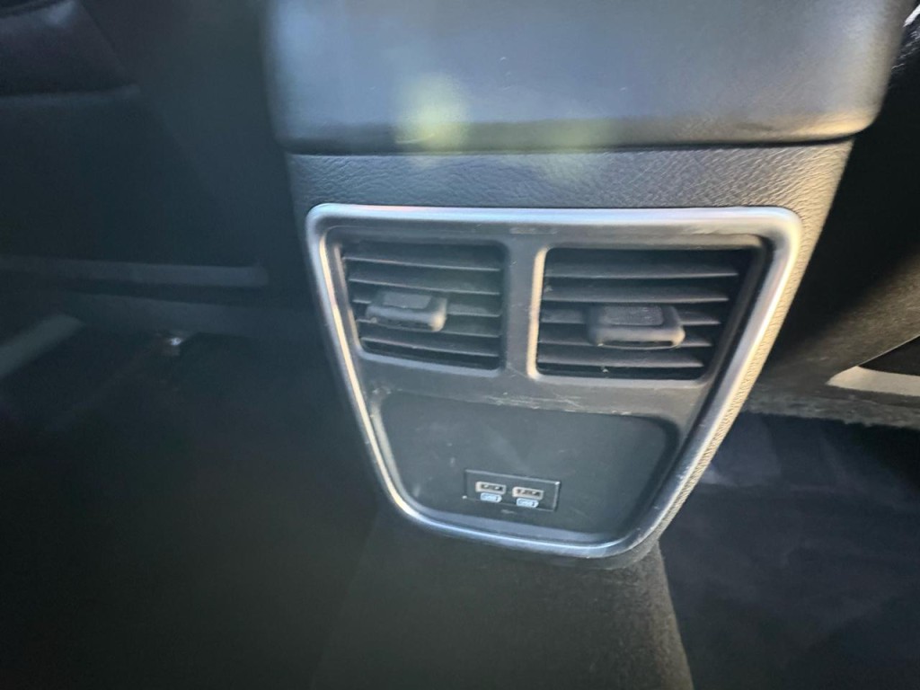 2015 Dodge Charger Image 25