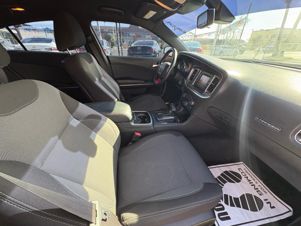 2015 Dodge Charger Image 27