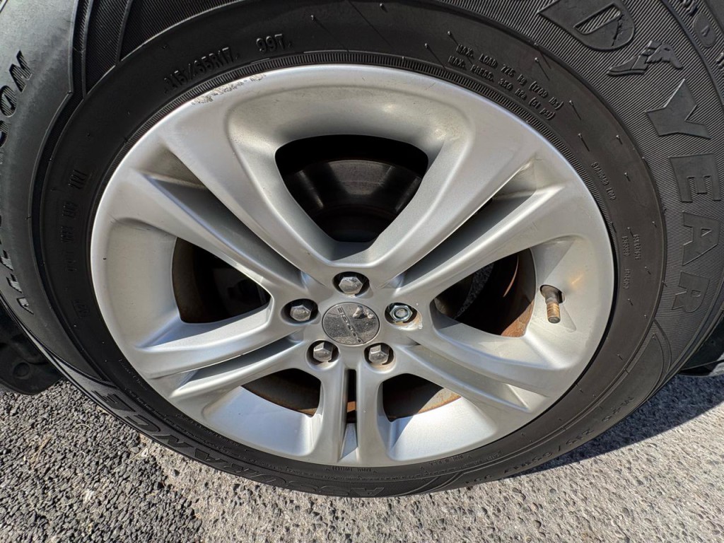 2015 Dodge Charger Image 32