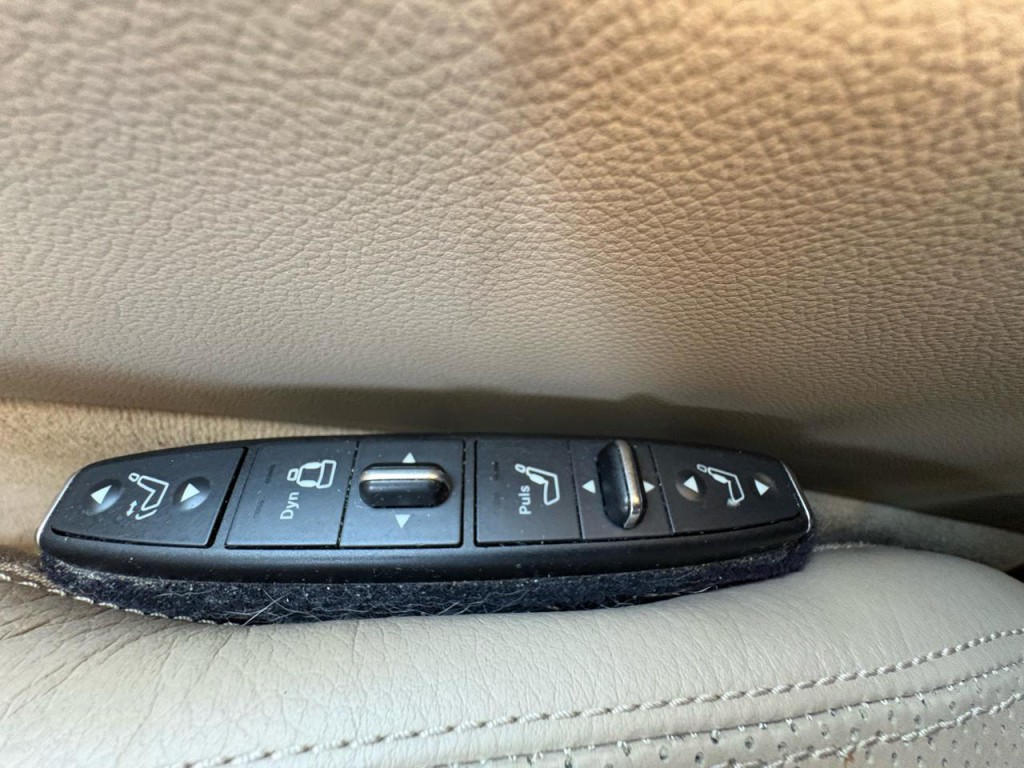 2013 Mercedes-Benz CLS-Class Image 11