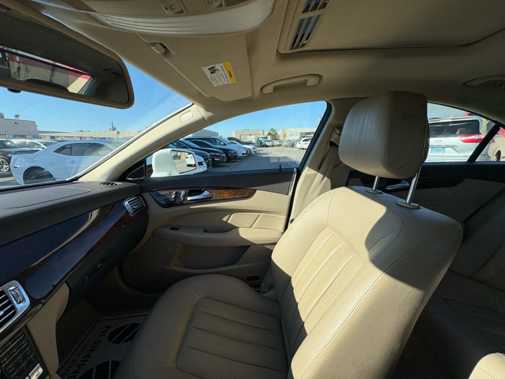 2013 Mercedes-Benz CLS-Class Image 16
