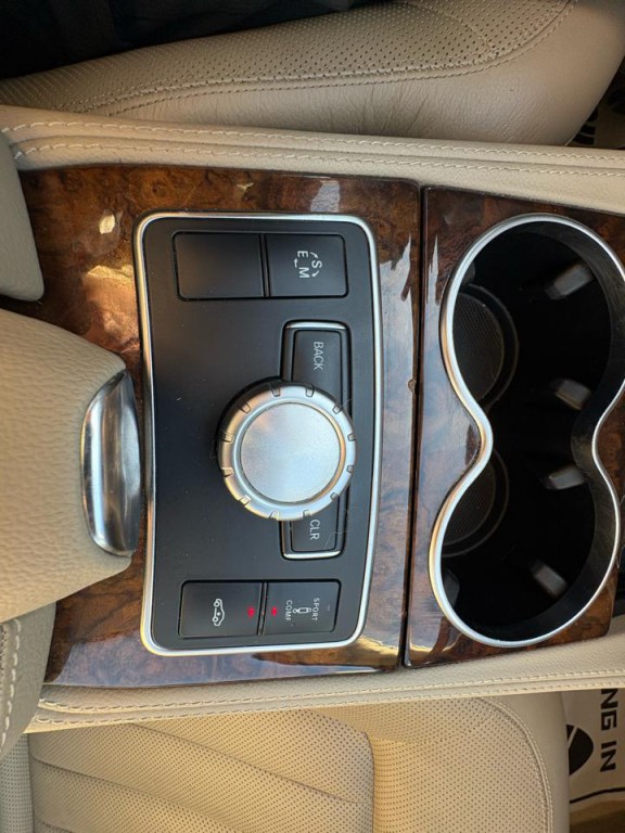 2013 Mercedes-Benz CLS-Class Image 25