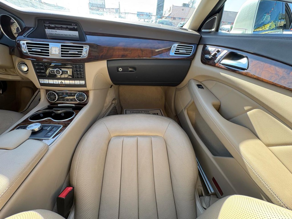 2013 Mercedes-Benz CLS-Class Image 35