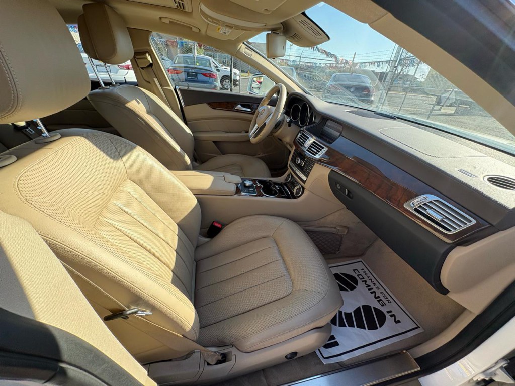 2013 Mercedes-Benz CLS-Class Image 36