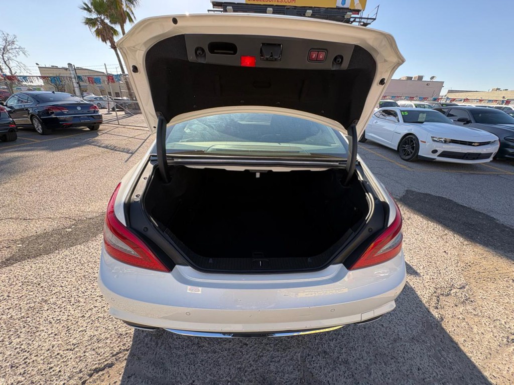 2013 Mercedes-Benz CLS-Class Image 38