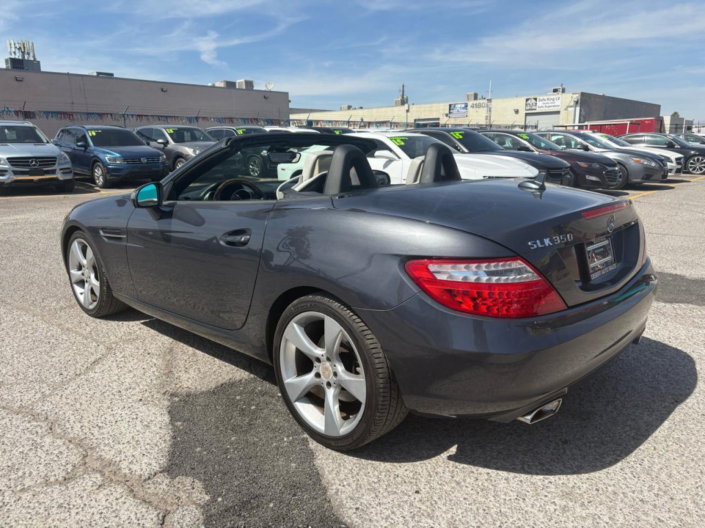 2012 Mercedes-Benz SLK-Class Image 3
