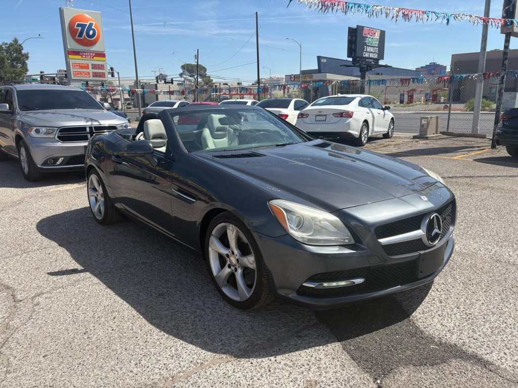 2012 Mercedes-Benz SLK-Class Image 7