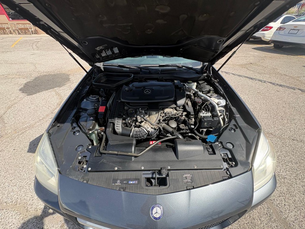 2012 Mercedes-Benz SLK-Class Image 21