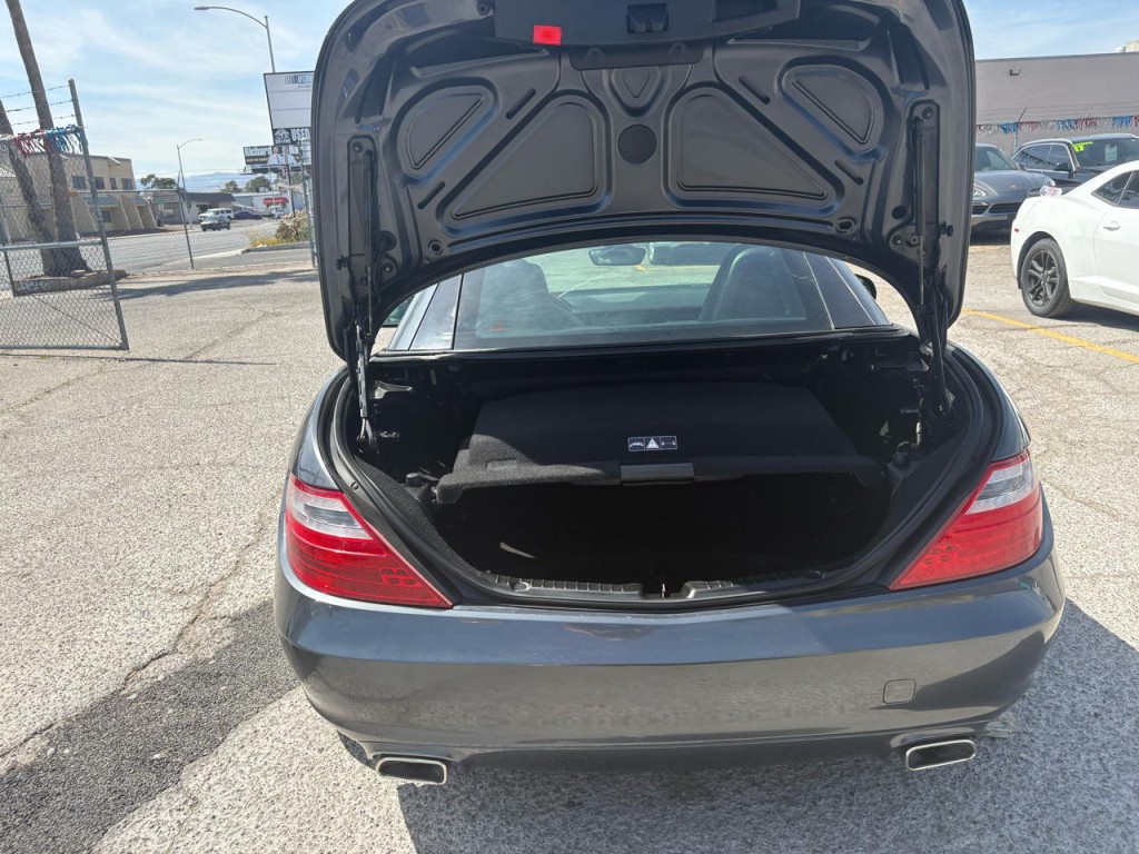 2012 Mercedes-Benz SLK-Class Image 24